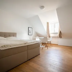 https://top-old-town-apartment-2-baths.dusseldorf-hotel.net